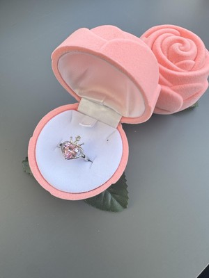 Gözde Aksesuarım Güllü Kutusunda Pembe Taçlı Ayarlanabilir Yüzük