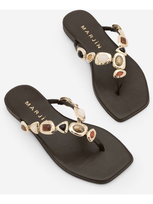 Marjin Kadın Küt Burun Metalik Altın Renkli Tokalı Parmak Arası Günlük Terlik Vakro Kahve