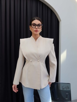 Esra Helvacı Tasarım Omuz Dekolteli Ceket
