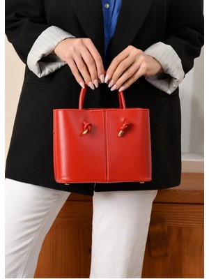 Özüm Çanta Kadın 3 Bölmeli Uzun Askılı Kol ve Omuz Çantası Kırmızı