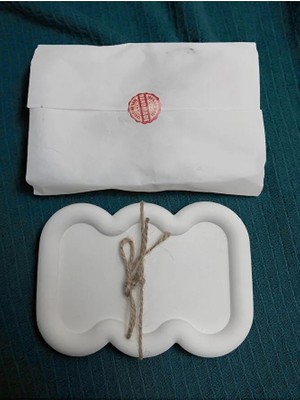 Yoyomold Dikdörtgen Dalgalı Beyaz Takı Tabağı-Sunumluk-Tasarım Biblo