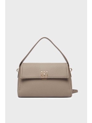 Calvin Klein Logolu Çıkarılabilir Askılı Çanta LV04F3425GVFU Bayan Çanta LV04F3425G Vfu