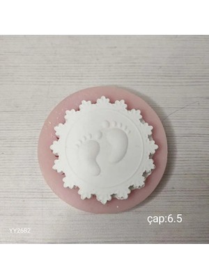 Yoyomold YY2682 Kenarları 3 Yapraklı Bebek Ayaklı Magnet Silikon Kalıp