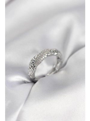 Renklime Zirkon Taşlı Puntalı Gümüş Renk Kadın Yüzük