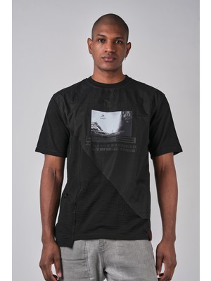 Ex-pent Kısa Kollu Asimetrik Kesim Poplin Garnili Dijital Baskılı Siyah T-Shirt