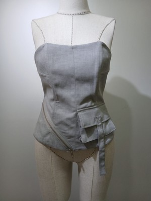 Gizelia Modern Utility Tasarım: Fermuar ve Cep Detaylı Gri Büstiyer