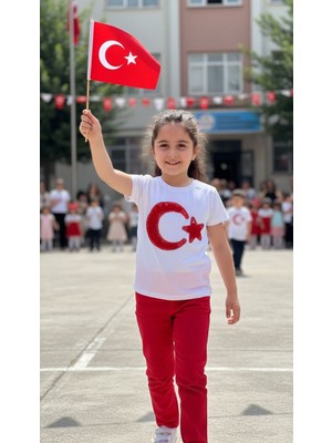 Balgüneş Türk Bayrağı Payet Detaylı Pamuk Kız Tişört