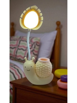 Famemus Accessory Salyangoz Şeklinde Hem Masa Üzeri Gece Lambası Hem Kalemlik 25 cm *13 cm Boyut