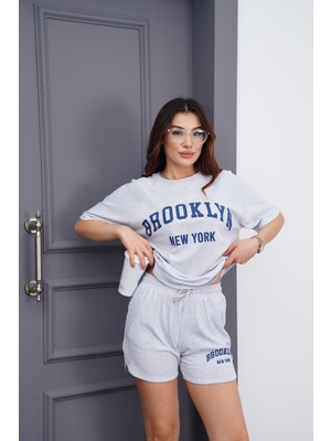 Dı Loria Kadın Gri Baskılı Oversize Yazlık Rahat Tişört Şort Takım