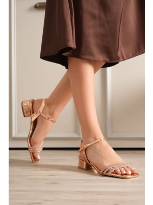 Kocadal Kadın Gold Taşlı Kalın Topuklu Sandalet TR20MY26F