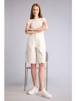 DeFacto Normal Bel Kısa Paça Gabardin Bermuda F3133AX26SM