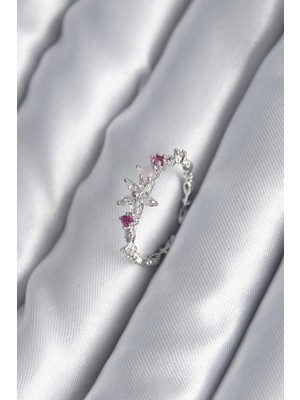 Esranın Dünyası Pirinç Gümüş Renk Zirkon Taşlı Çiçek Model Pembe Zirkon Taş Detay Kadın Yüzük RSEBJ34-ES