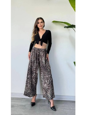 Leopar Desenli Bol Paça Pantolon – Rahat Kesim, Akışkan Duruş