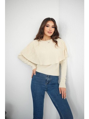 Piliseli Pelerin Detaylı Triko Bluz