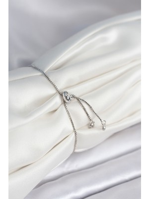 Oska Global Çiçek Model Asansörlü Gümüş Renk Kadın Bileklik - Lisinya