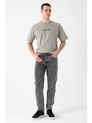 i8 Denim Straight Jean