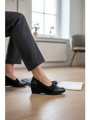 Enoch Büyük Numara Kadın Siyah Karma Dokulu Alçak Dolgu Topuklu Klasik Ayakkabı