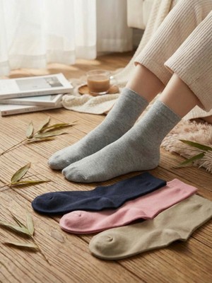 Melce Çorap 8’li Paket Kadın Bambu Dikişsiz Soket Çorap Seti Karışık Renkli (36-40)