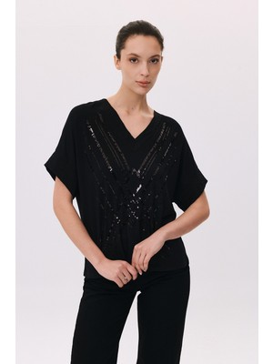 Daido Kadın V Yaka Pul Işlemeli Kısa Kollu Bluz 6212 Siyah