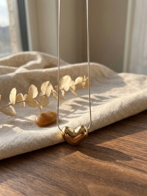 Meneva Aksesuar Minimalist Bombeli Kalp Figürlü Altın Gold Renk Çelik Zincirli Kolye