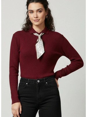Bordo Fularlı Yaka Kazak