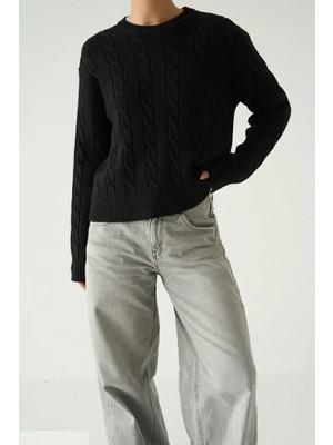 Qu Style Örgü Desenli Siyah Bayan Kazak