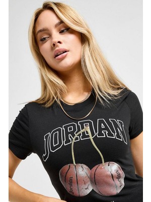 Nike Jordan Brooklyn'cherry' Tight Fit Womens Ss Crew Grafik Baskılı Kadın Günlük Tişört Siyah