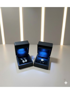 Ada Life Gümüş (Işıklı KUTULU)925 Ayar Gümüş 2 Li 3 Taş Baget Set