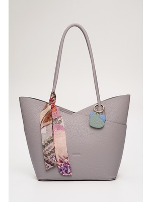 Elatae Tote Kadın Omuz Çantası Gri – Çapraz Çantasıyla, Kalpli Charm ve Şal Detaylı ELA2017