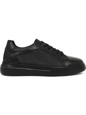 Derimod Erkek Siyah Bağcıklı Kalın Tabanlı Deri Sneaker 26SFD660918