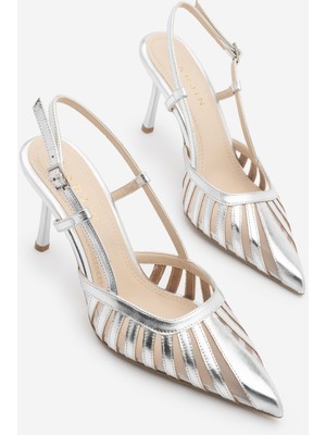 Marjin Kadın Stiletto Sivri Burun Arkadan Bantlı Şerit Detaylı Fileli Ince Klasik Topuklu Ayakkabı Sivon Gümüş