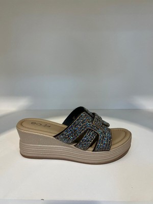 Guja 25Y399-1 Kadın Dolgu Topuklu Taş Detaylı Günlük Terlik