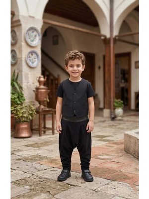 Erkek Çocuk Şalvar Yelek Takım Elbise Siyah Yöresel Kostüm 23 Nisan Gösteri