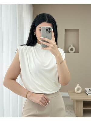 Moda Morfo Sıfır Kol Vatkalı Sandy Bluz -Beyaz