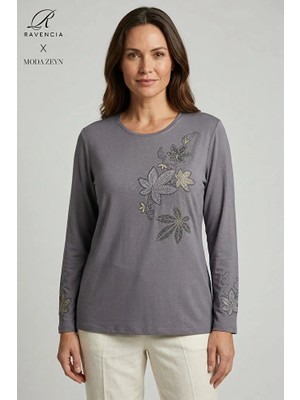 Ravencia Kadın Renkli Çiçek Yaprak Desenli Yaka ve Etek Taşlı Işlemeli Yırtmaçlı Likralı Anne Penye Bluz