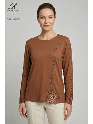 Ravencia Kadın Dantelli Sarmal Şerit Desenli Nakış Işlemeli Taşlı Yırtmaçlı Likralı Anne Penye Bluz