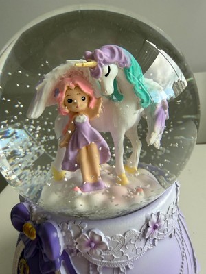 PremiumPort Mor Unicorn Işıklı ve Müzikli Büyük Boy Kar Küresi, Püskürtmeli, Renkli Eğlence