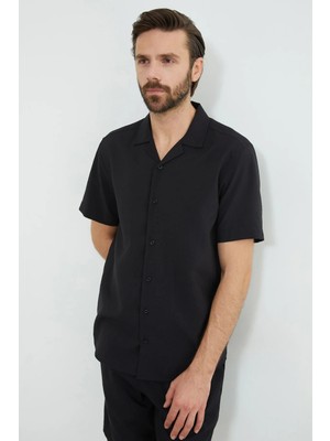 FullaModa Düğmeli Kısa Kollu Regular Fit Gömlek