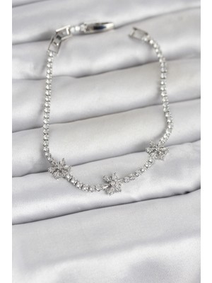 Senka Mey Ithalat® Pirinç Gümüş Renk Çiçek Model Zirkon Taşlı Su Yolu Kadın Bileklik