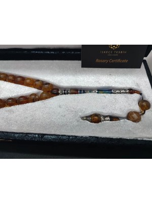 İskeçe Tesbih Vıp Deri̇ Kutulu 1000 Ayar Gümüş Nakkaşlı Fosi̇lli̇ 78.25 Gr. Rus  Kaya Damla