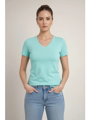 Modi Green Kadın Turkuvaz V Yaka Slim Fit Likralı Günlük Basic Body Tişört