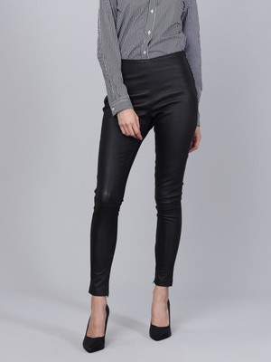 Basics & More Kadın Likralı Siyah Deri Pantolon