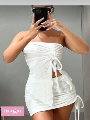 Kadın Beyaz Straplez Mini Elbise Bağlama Detaylı Büzgülü Vücuda Oturan Yazlık Şık Elbise