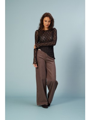 Nisan Triko Asimetrik Dantel Bluz