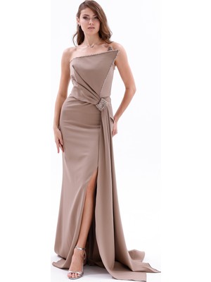 Bdm Exclusive Taş Işlemeli Broş Detaylı Uzun Krep Abiye Elbise