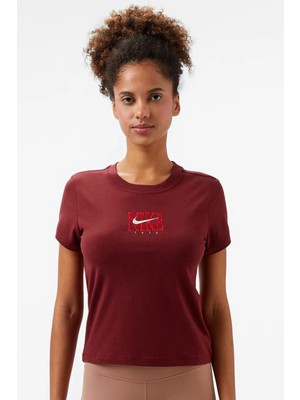 Nike Slim Phoenix Womens Tshirt Kısa Kollu Kadın Tişört Bordo