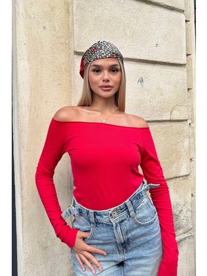 la & vetta Kırmızı Omuzları Açık Uzun Kollu Bluz