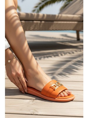 Enoch Kadın Metal Zincir Toka Detaylı Ortopedik Terlik