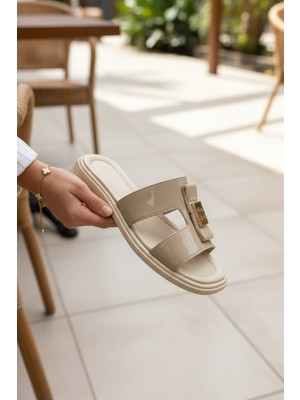 Enoch Kadın Patent Dokulu Metal Aksesuarlı Ortopedik Terlik