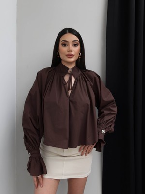 Esra Helvacı Yaka Bağlama Detaylı Gömlek